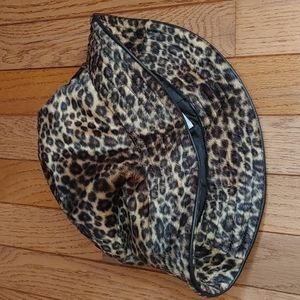 Betmar New York Leopard Bucket Hat